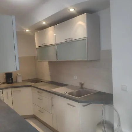 Apartament Marina *